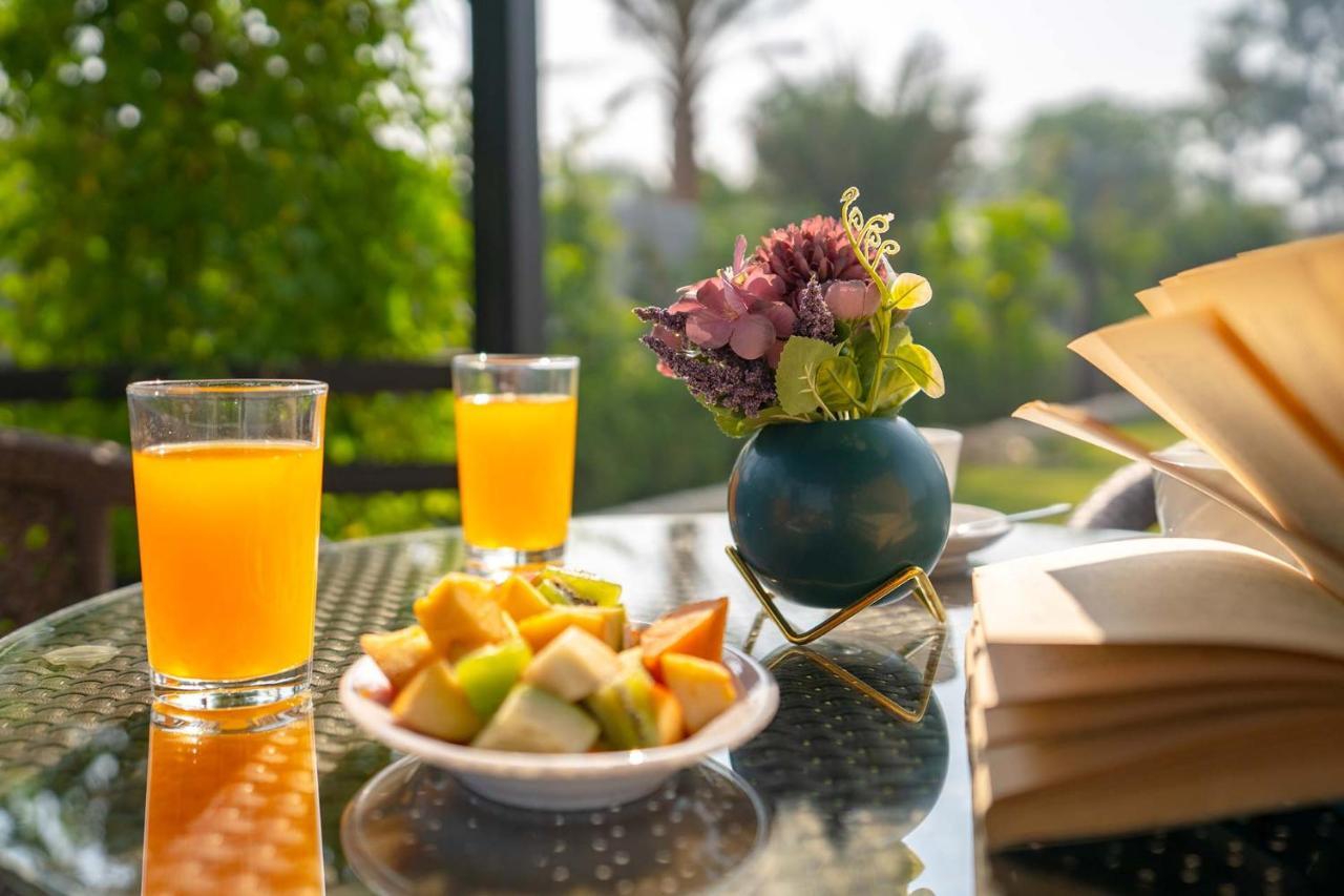 Stayvista At Le Blanc Escape W Outdoor Pool Sohna Exterior foto